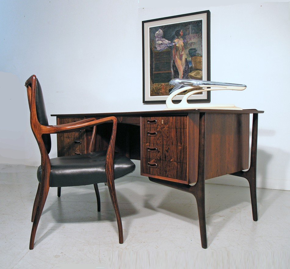 Svend Madsen desk