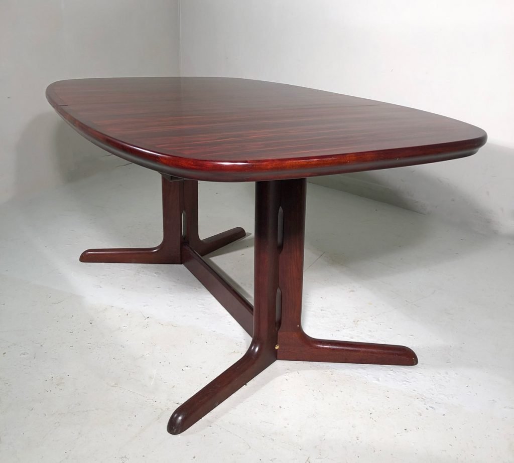 Extending Danish rosewood table