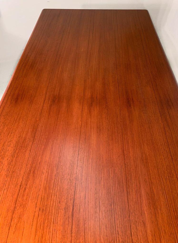 Moller table and chairs teak