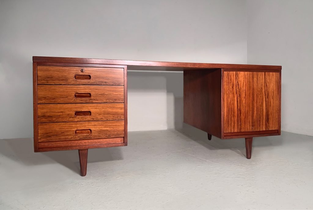Gordon Russell desk