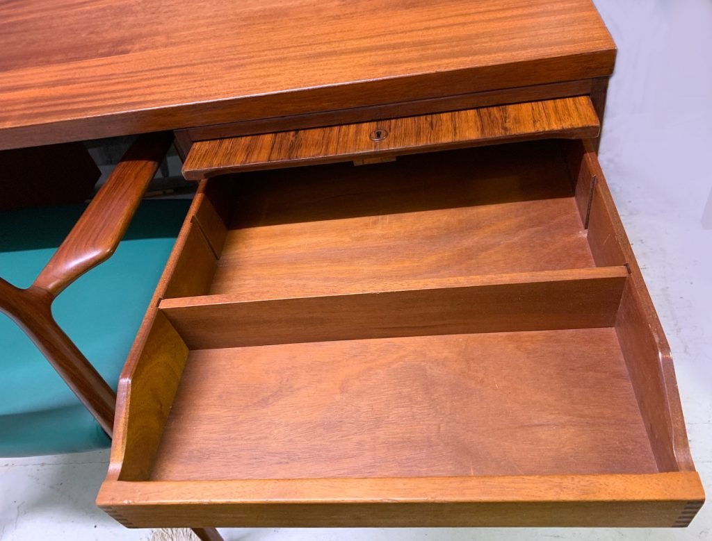 Gordon Russell desk