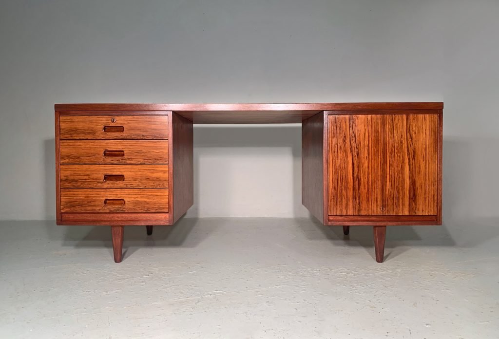 Gordon Russell desk