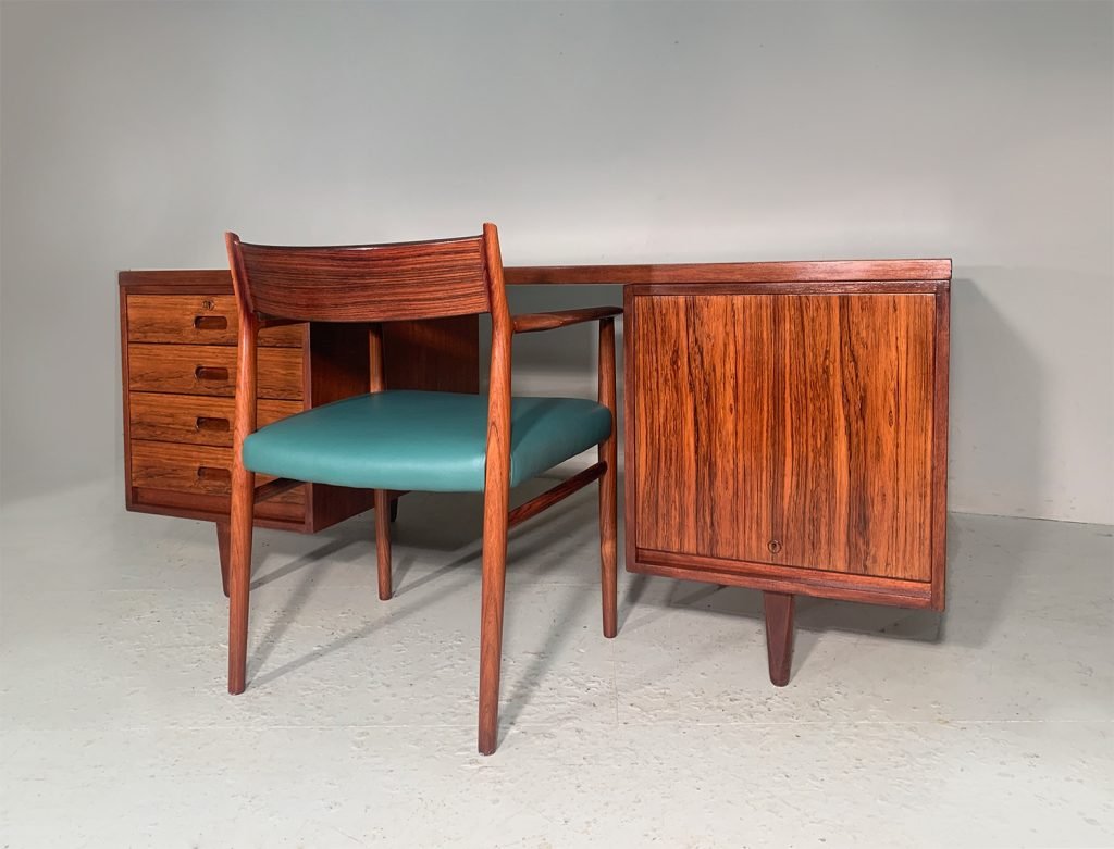 Gordon Russell desk