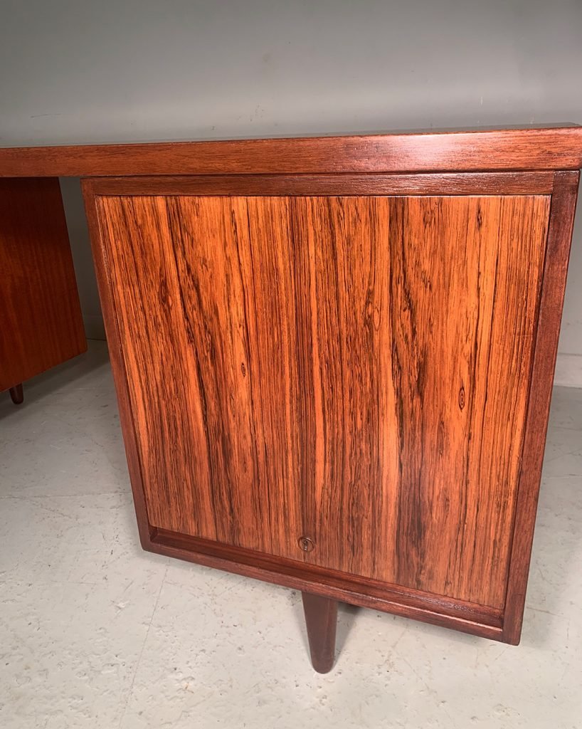 Gordon Russell desk