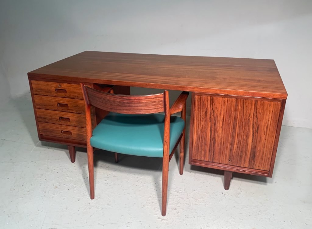 Gordon Russell desk